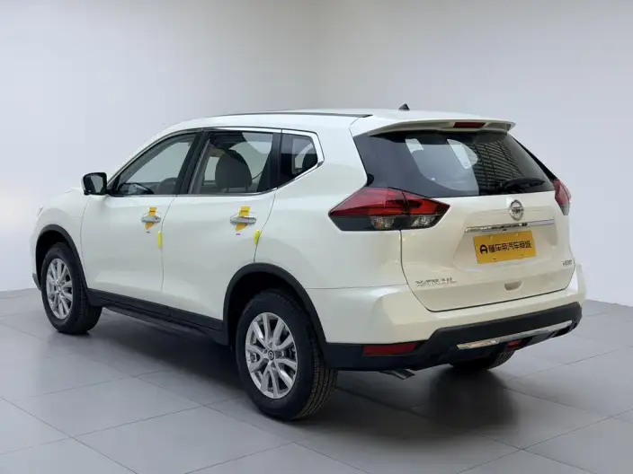 Nissan X-Trail 2023 Model Classic Edition 2.0L 2WD Smart Connect Premium – фото 5