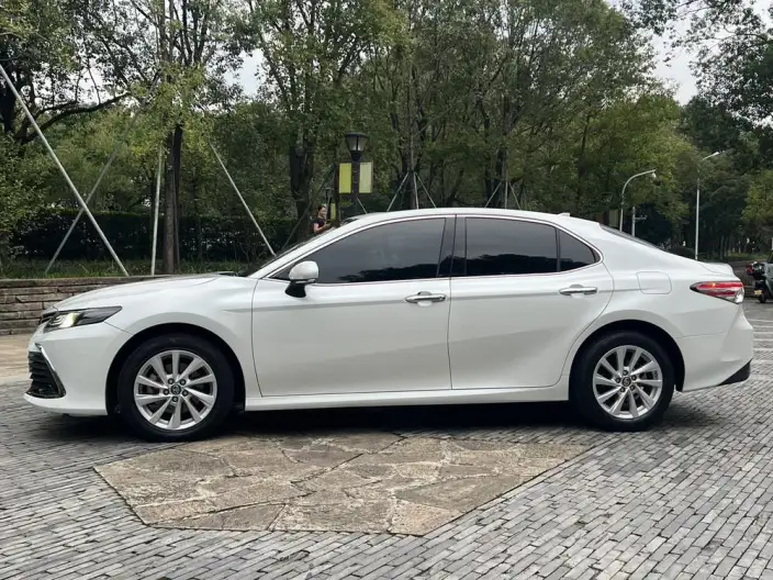 Toyota Camry 2021 Model 2.0G Deluxe Edition – фото 4
