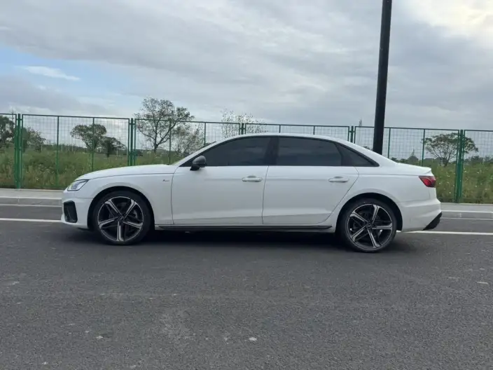 Audi A4 L 2024 Model 40 TFSI Luxury Dynamic Model – фото 4