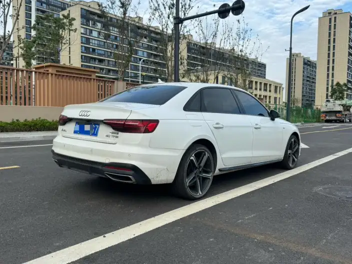 Audi A4 L 2024 Model 40 TFSI Luxury Dynamic Model – фото 6