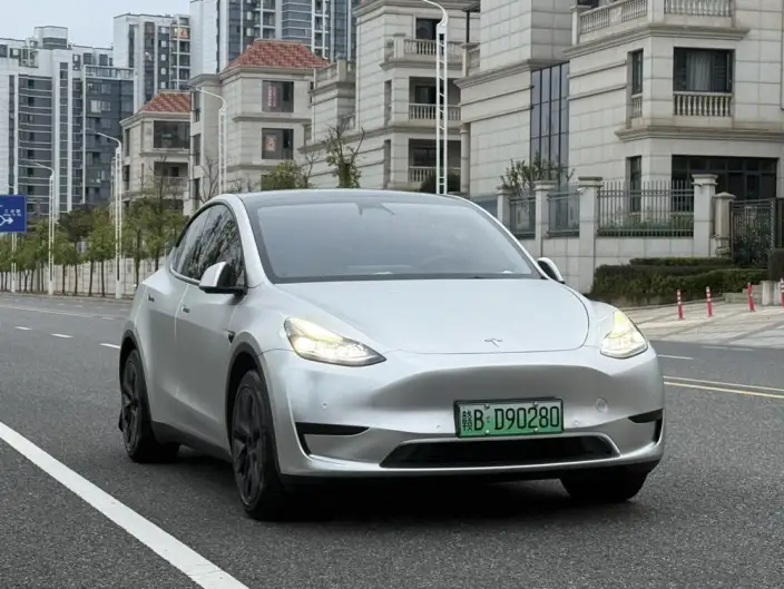 Model Y 2023 Model Rear-wheel drive version – фото 3