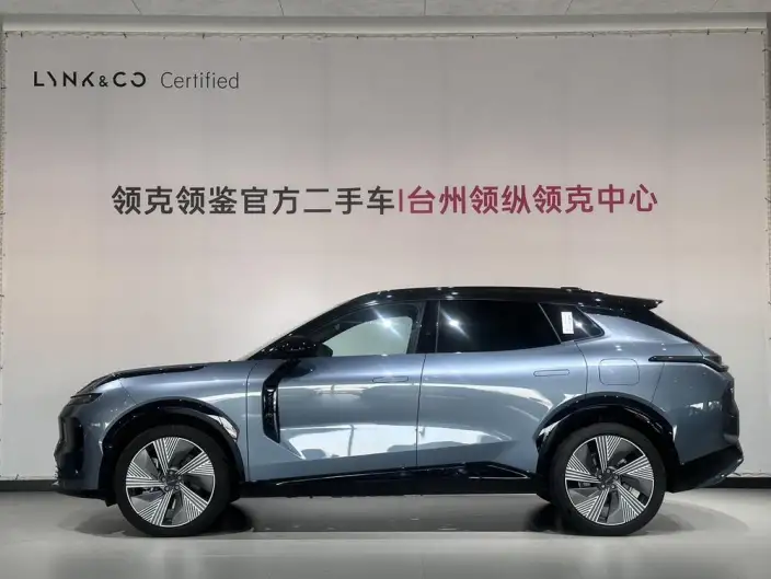 Lynk & Co 08 EM-P 2025 Model 220 4WD Performance Halo – фото 3