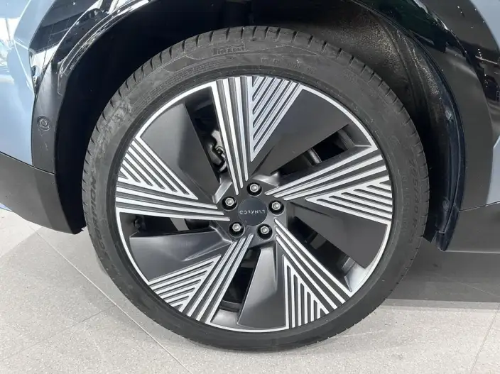 Lynk & Co 08 EM-P 2025 Model 220 4WD Performance Halo – фото 10