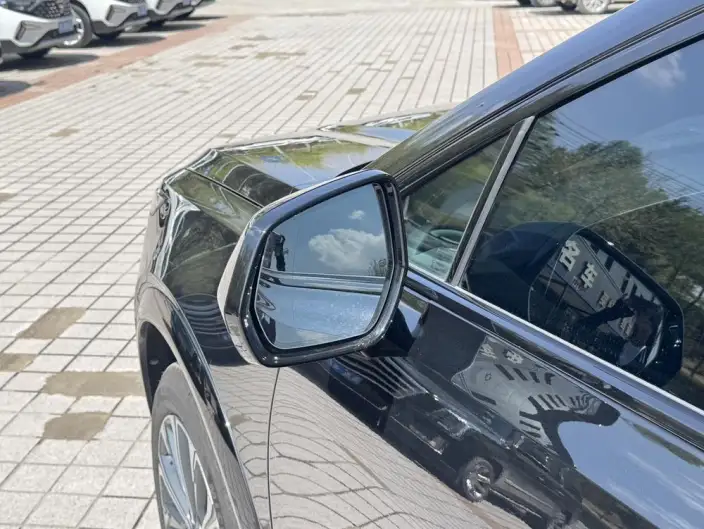 Cadillac XT5 2025 Model 28T 4WD Luxury Model – фото 10