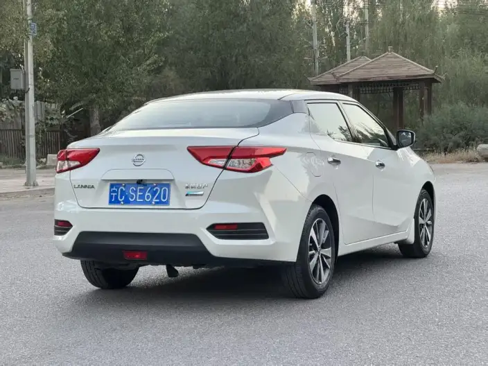 Nissan Lannia 2021 Model 1.6L CVT Smart Connect Smart Cool Edition – фото 6