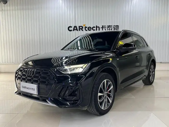 Audi Q5L 2025 Model quattro 45th Anniversary Collector Edition Edition 40TFSI Luxury Dynamic Model – фото 1