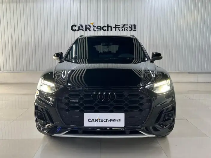 Audi Q5L 2025 Model quattro 45th Anniversary Collector Edition Edition 40TFSI Luxury Dynamic Model – фото 2