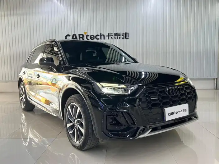 Audi Q5L 2025 Model quattro 45th Anniversary Collector Edition Edition 40TFSI Luxury Dynamic Model – фото 3