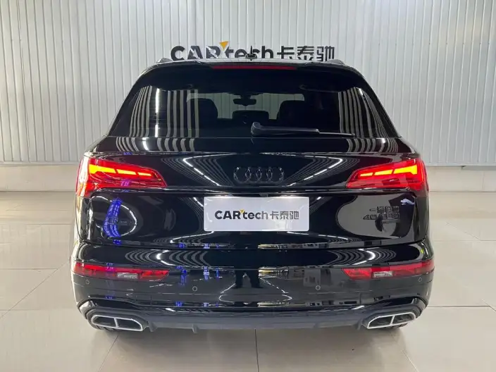 Audi Q5L 2025 Model quattro 45th Anniversary Collector Edition Edition 40TFSI Luxury Dynamic Model – фото 5