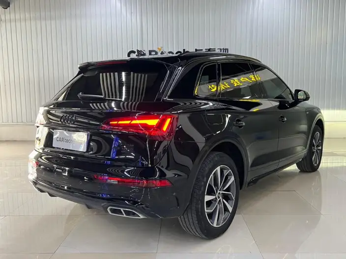 Audi Q5L 2025 Model quattro 45th Anniversary Collector Edition Edition 40TFSI Luxury Dynamic Model – фото 6