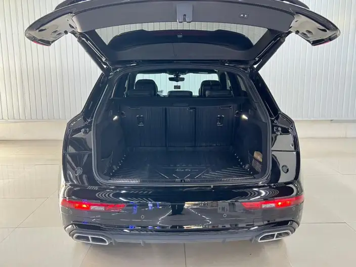 Audi Q5L 2025 Model quattro 45th Anniversary Collector Edition Edition 40TFSI Luxury Dynamic Model – фото 8