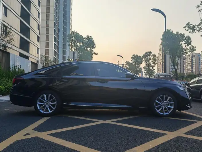 Honda Accord 2022 Model 260TURBO Deluxe Edition – фото 8