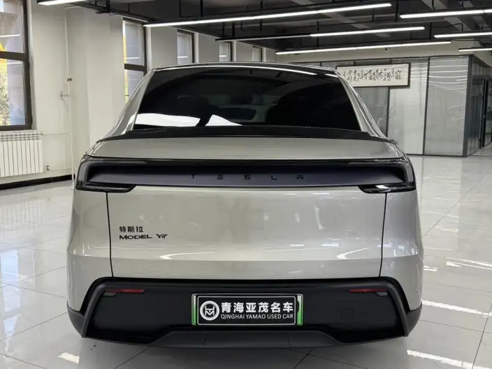 Model Y L 2026 Model Standard Edition – фото 5