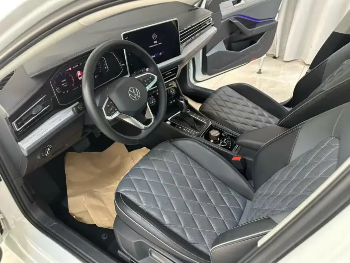 Volkswagen Sagitar 2023 Model 300TSI DSG Beyond Edition – фото 8