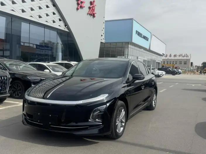 Hongqi E-QM5 2025 Model 500KM Travel Edition – фото 1