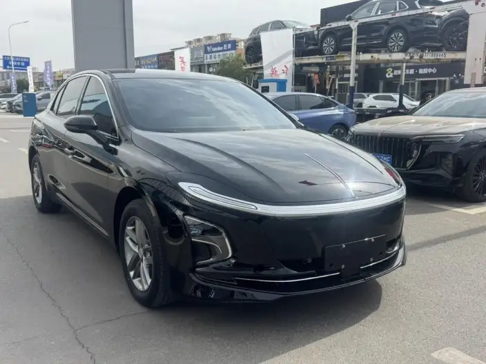 Hongqi E-QM5 2025 Model 500KM Travel Edition – фото 3