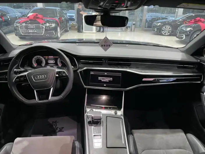 Audi A6L 2023 Model 45 TFSI quattro Exclusive Dynamic Model – фото 7
