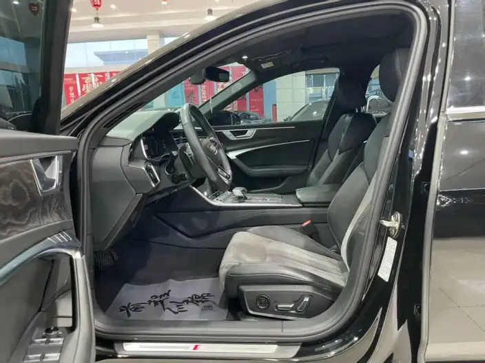 Audi A6L 2023 Model 45 TFSI quattro Exclusive Dynamic Model – фото 8