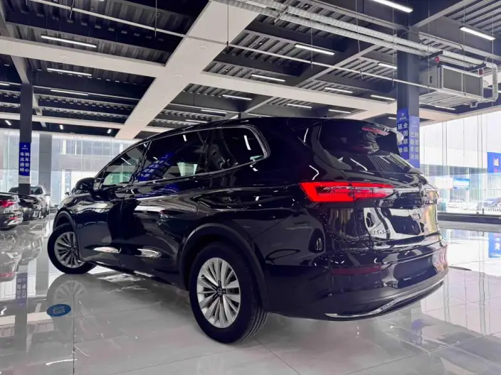 Viloran 2023 Model Facelift 330TSI Business Edition – фото 4