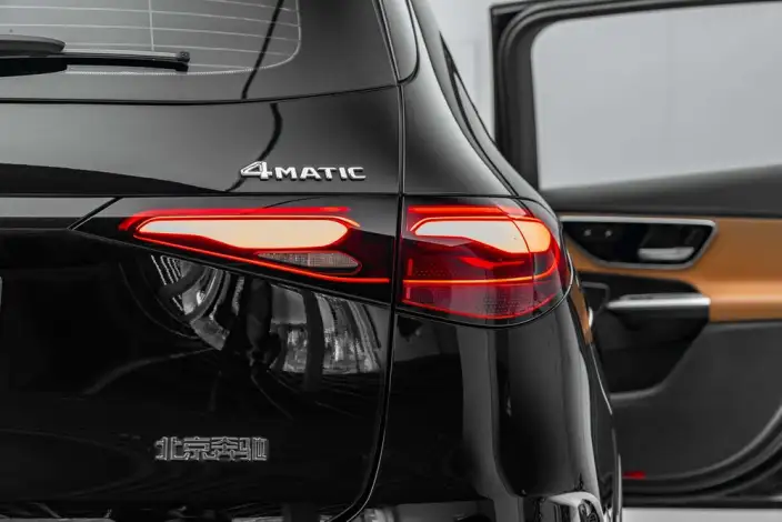 Mercedes-Benz GLC 2024 Model Facelift GLC 300 L 4MATIC Dynamic Model 5 seat – фото 9