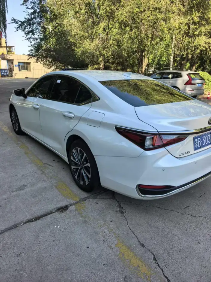 Lexus ES 2025 Model 200 Premium – фото 4