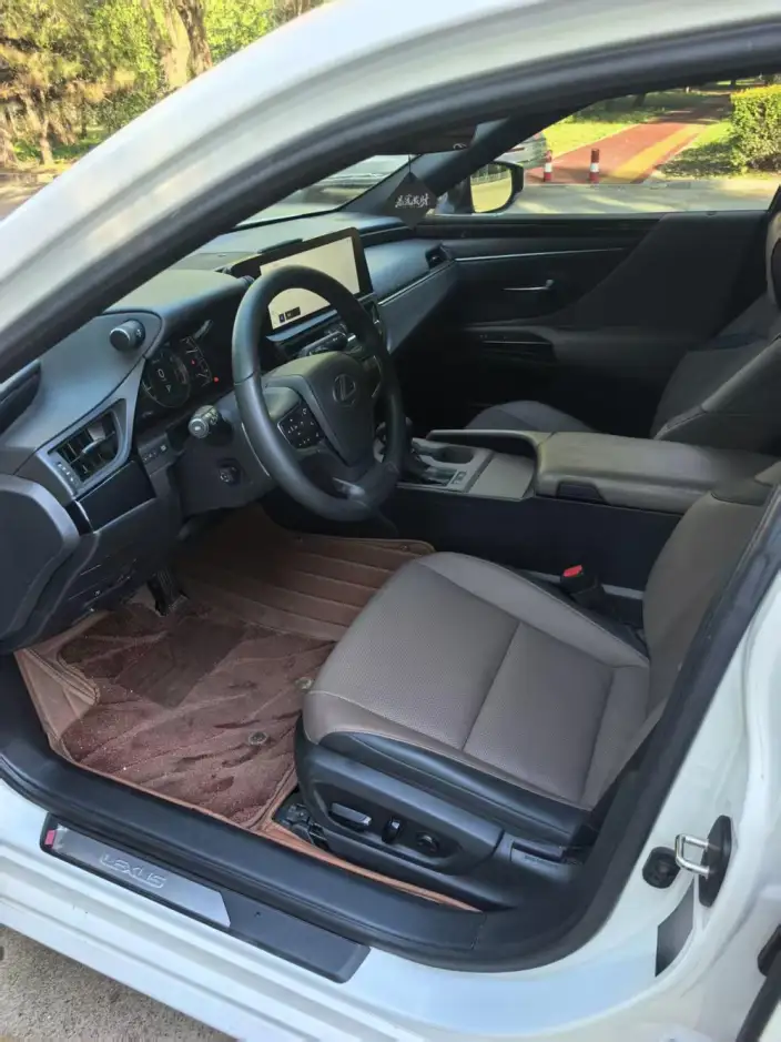 Lexus ES 2025 Model 200 Premium – фото 9