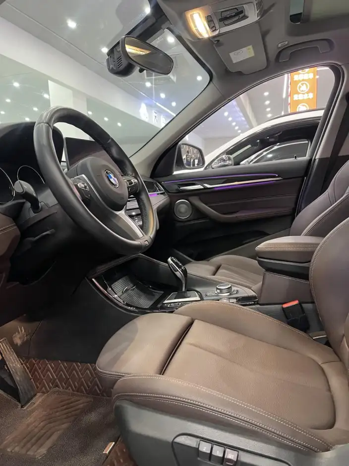BMW X1 2022 Model xDrive25Li Exclusive Model – фото 5