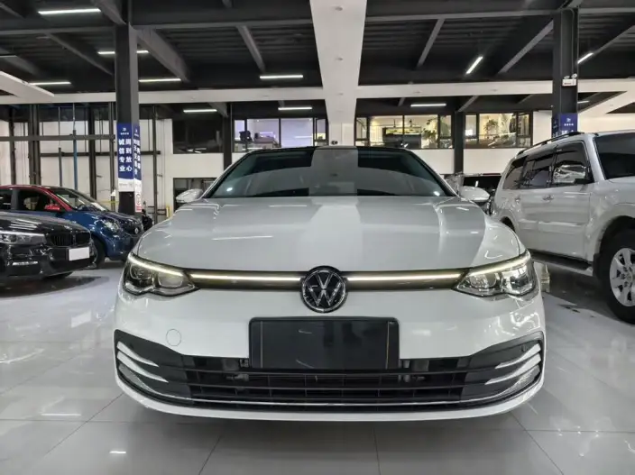 Volkswagen Golf 2021 Model 280TSI DSG 30th Anniversary Memorial Edition – фото 2