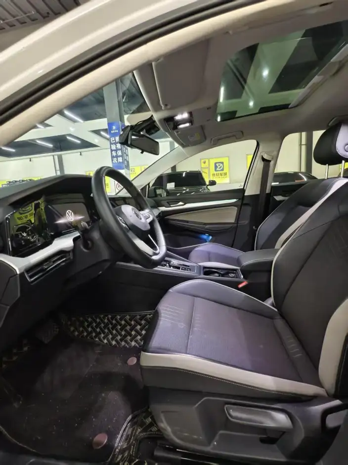 Volkswagen Golf 2021 Model 280TSI DSG 30th Anniversary Memorial Edition – фото 8