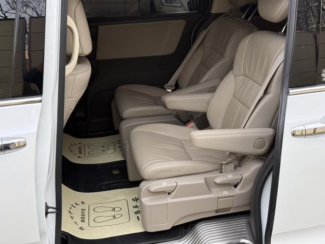 Honda Odyssey 2015 модификация 2.4L Deluxe Edition – фото 15