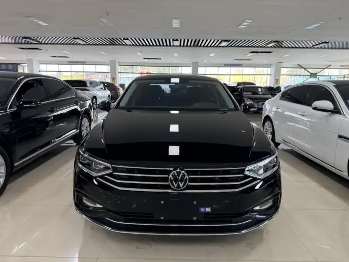 Volkswagen Magotan 2021 Model 330TSI DSG 30th Anniversary Memorial Edition – фото 2