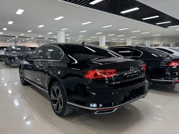 Volkswagen Magotan 2021 Model 330TSI DSG 30th Anniversary Memorial Edition – фото 4