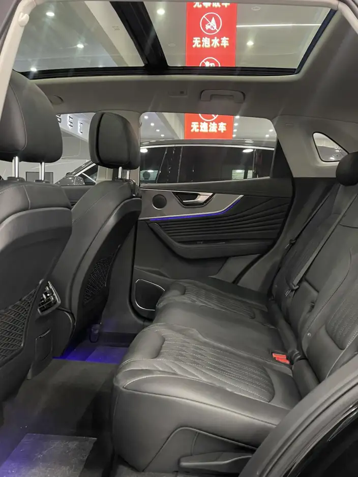Hongqi HS5 2023 Model 2.0T Flag Xiang Pro Edition – фото 8