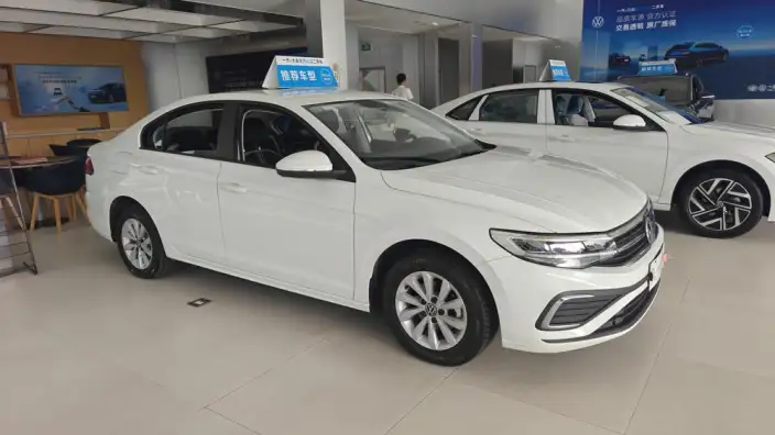 Volkswagen Bora 2024 Model 200TSI DSG Smooth Ride Edition – фото 3