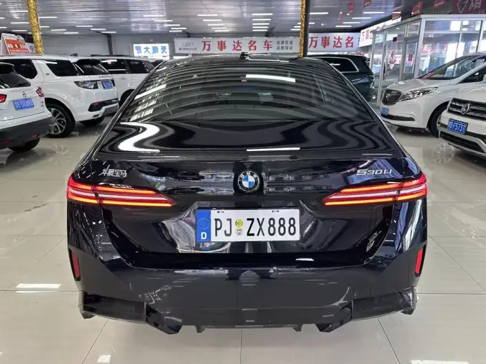 BMW 5 Series 2025 Model 530Li Exclusive Model M Sports Set – фото 5