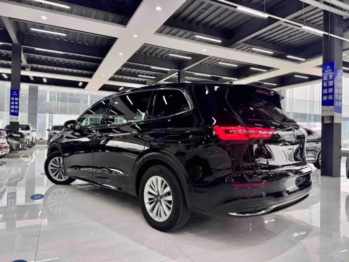 Viloran 2023 Model Facelift 330TSI Business Edition – фото 4
