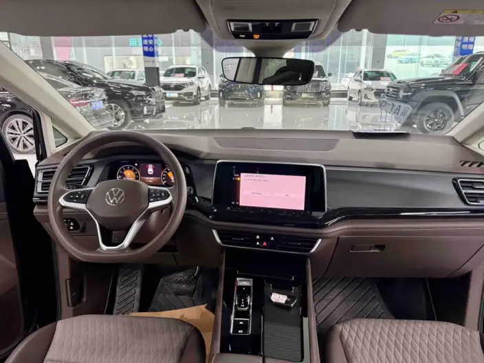 Viloran 2023 Model Facelift 330TSI Business Edition – фото 8