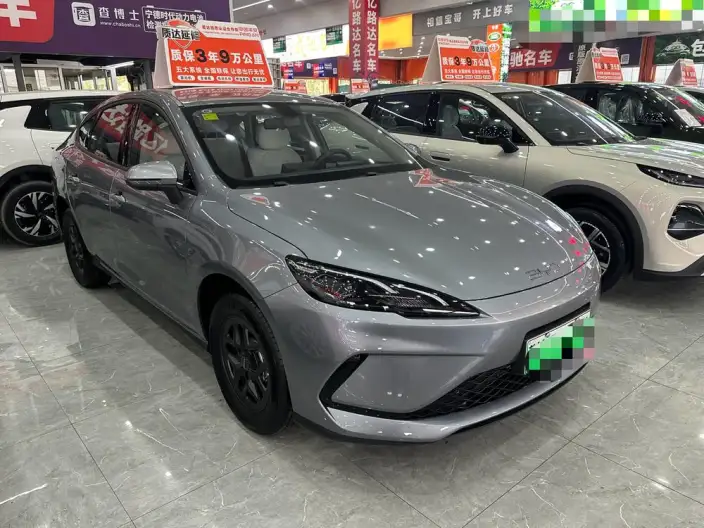 BYD Seal 05DM 2026 Model DM-i 128KM Luxury Model – фото 3