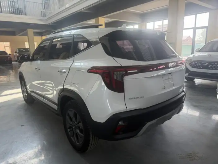 Kia Seltos 2023 Model 1.5L IVT Deluxe Edition