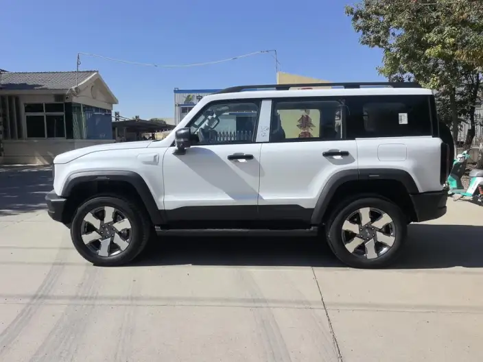 BAIC BJ40 Extended Range 2026 Model Long Battery Life Pro 201 Max