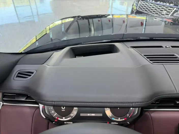 Range Rover 2025 Model 3.0T Automatic 4WD 5 seat Parallel Imported – фото 4