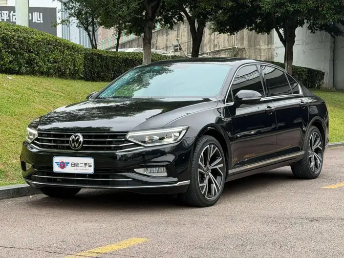 Volkswagen Magotan 2021 Model 330TSI DSG 30th Anniversary Memorial Edition – фото 1