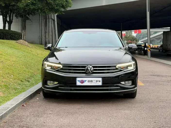 Volkswagen Magotan 2021 Model 330TSI DSG 30th Anniversary Memorial Edition – фото 2