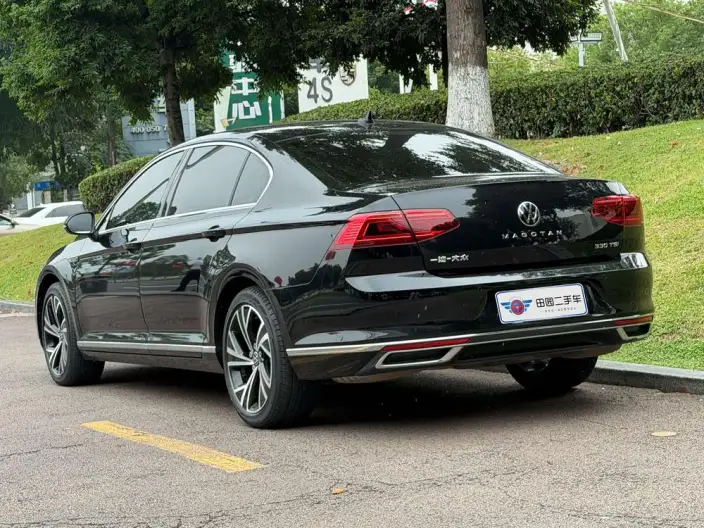 Volkswagen Magotan 2021 Model 330TSI DSG 30th Anniversary Memorial Edition – фото 4