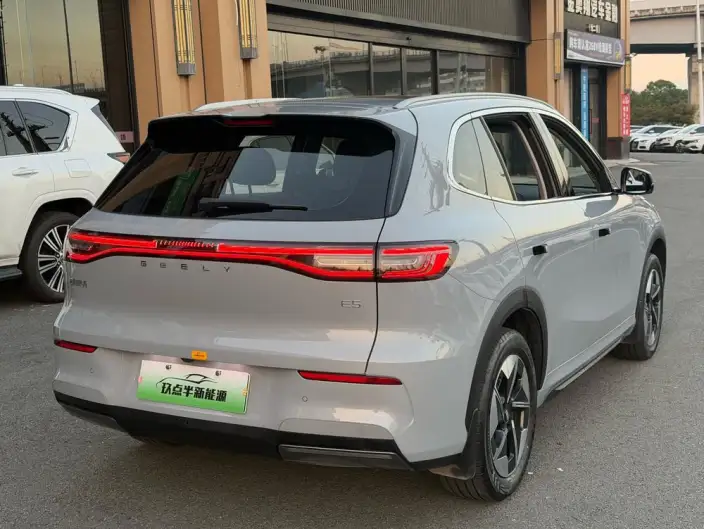 Geely Galaxy E5 2026 Model 610km Tiggo + Edition – фото 6