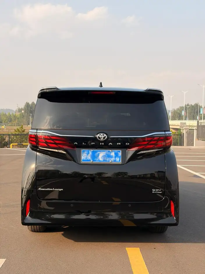Elfa 2023 Model 2.5L Intelligent Hybrid 4WD Premium – фото 4