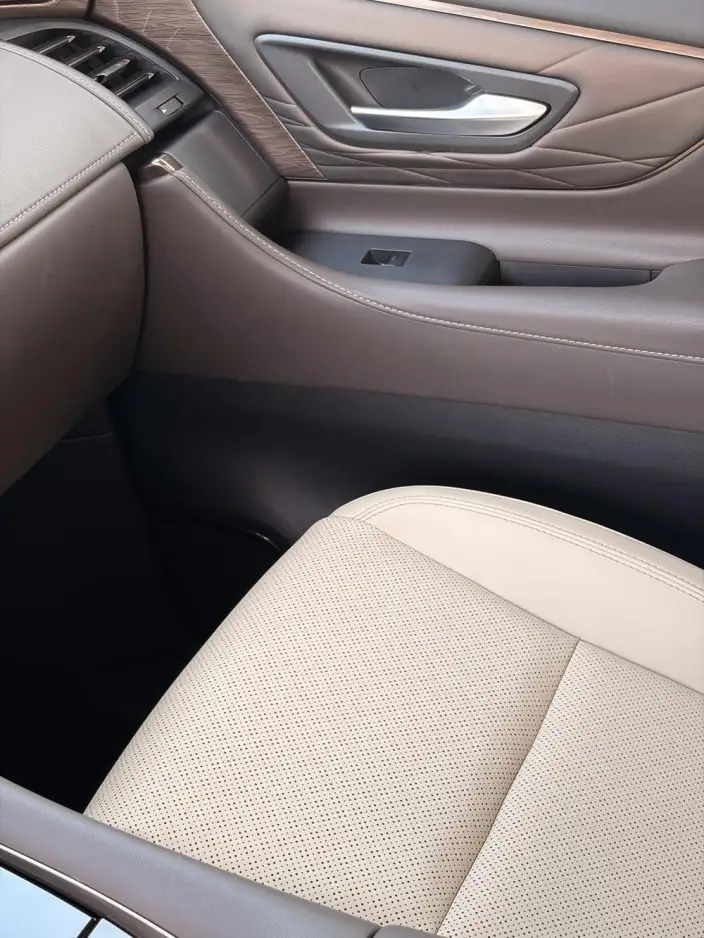 Elfa 2023 Model 2.5L Intelligent Hybrid 4WD Premium – фото 8