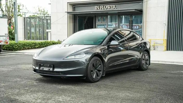 Model 3 2025 Model Facelift Rear-wheel drive version – фото 1