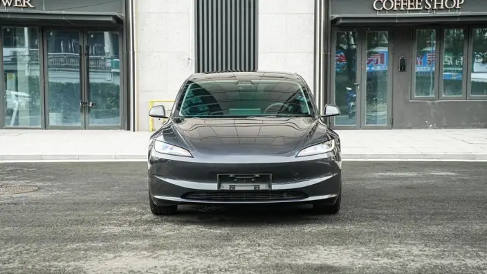 Model 3 2025 Model Facelift Rear-wheel drive version – фото 2