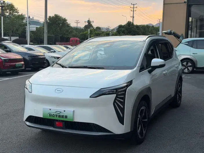 AION Y 2025 Model Plus 510 Lexiang Edition 58.4kWh – фото 1